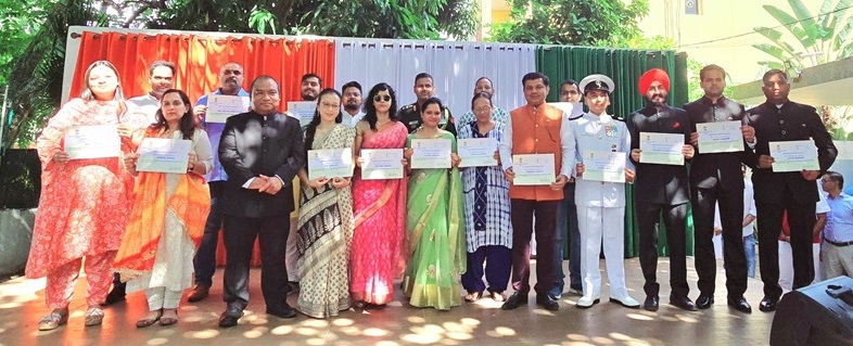 High Commissioner facilitated top performers from Mozambique who had participated in Know India Quiz competition (26 Jan 2025).